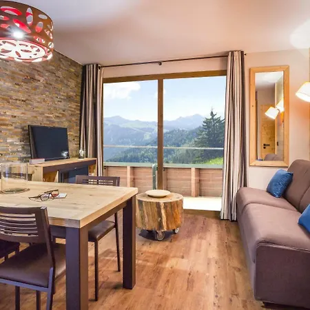 Relaxed Stay By Alpine Trails * Les Boisses